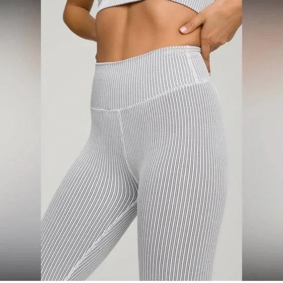 GOOD AMERICAN LEGGINGS WIDE RIB SHINE CLEAN SEAMLESS NWT WHITE 001 - Picture 2 of 7